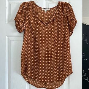 Daniel Raine Blouse. Women’s Size Small. Orange with yellow flowers.